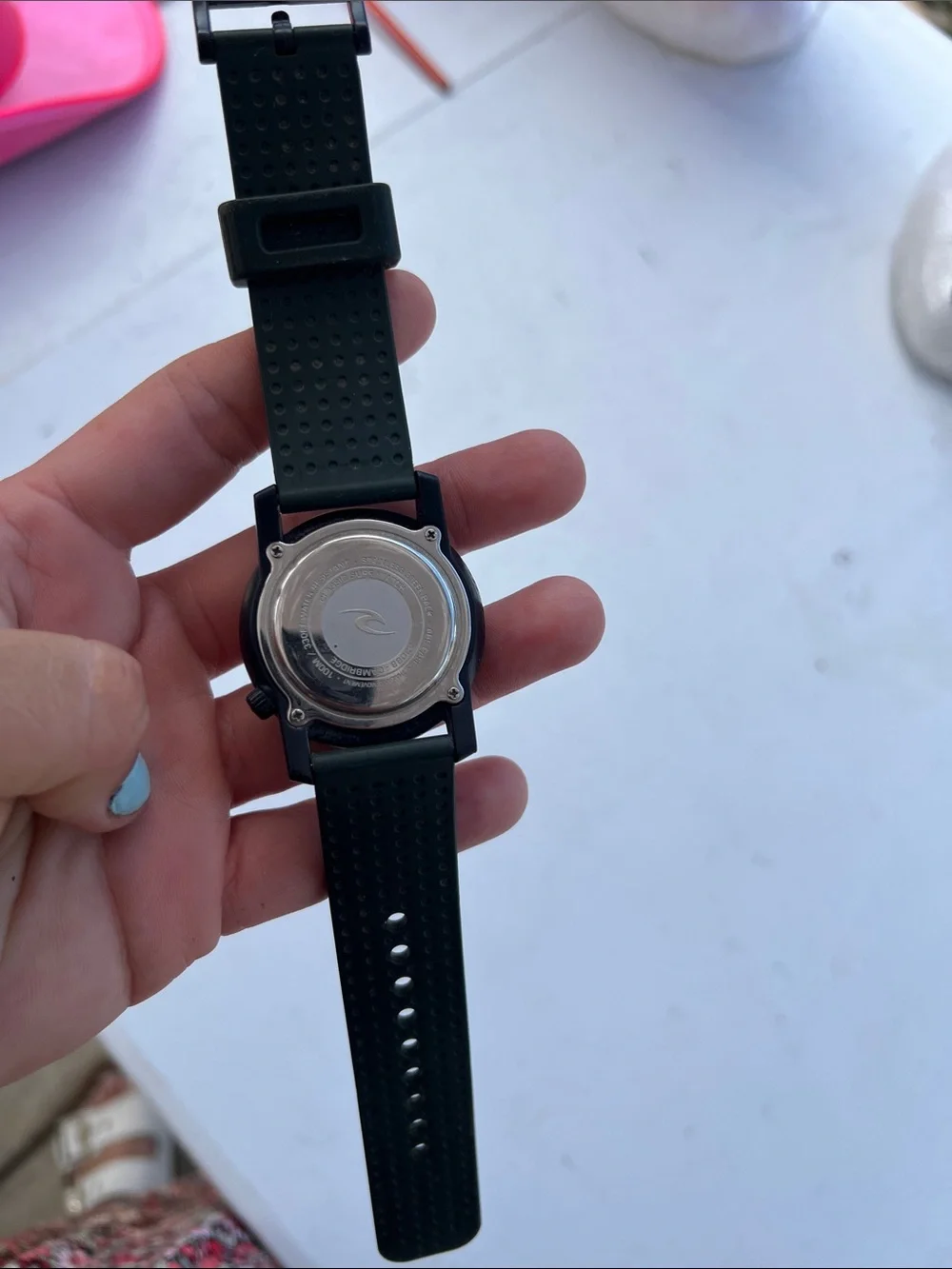 Rip Curl Green Men's Silicone Strap Watch with Matte Black Dial needs batteries